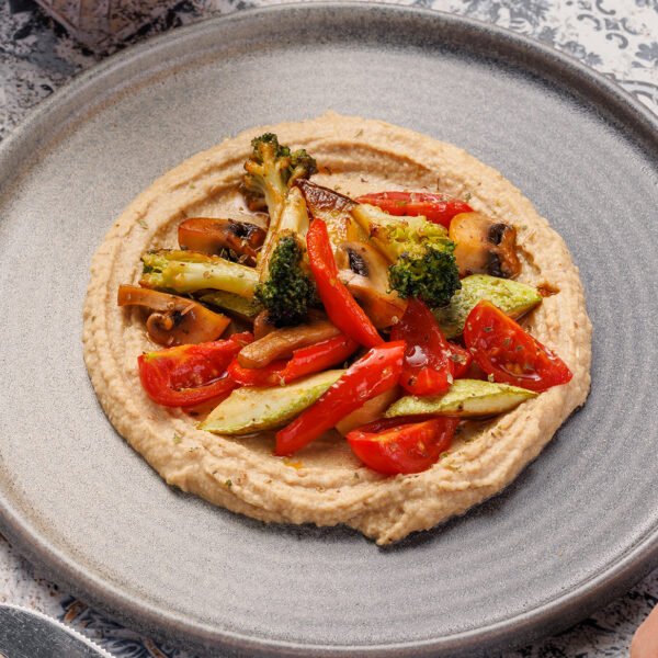 Хумус с овощами сотэ