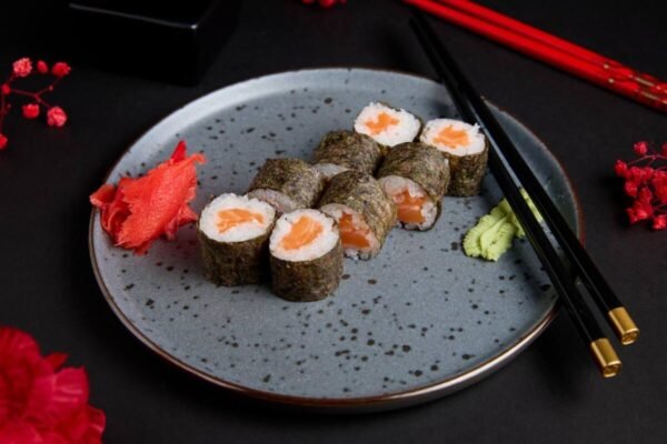 Maki cu somon