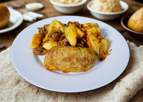 Запеченный картофель с грибами и зразой / Cartofi copți cu ciuperci si zraza