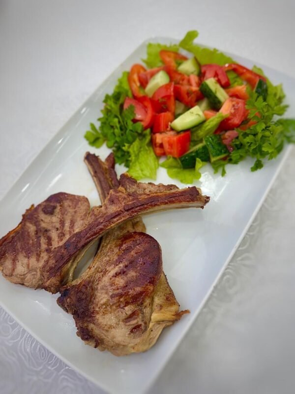 Стейк из говядины с овощами