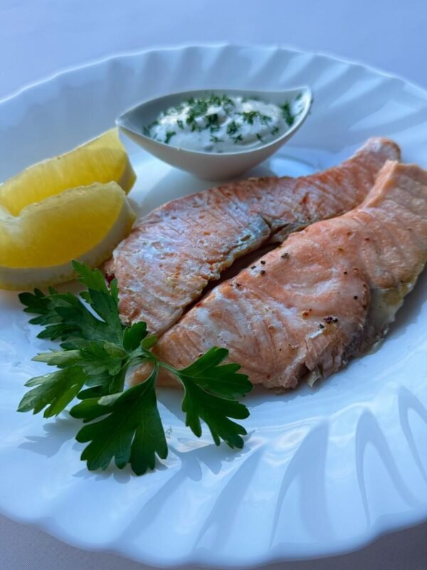 Лосось на гриле в соусе