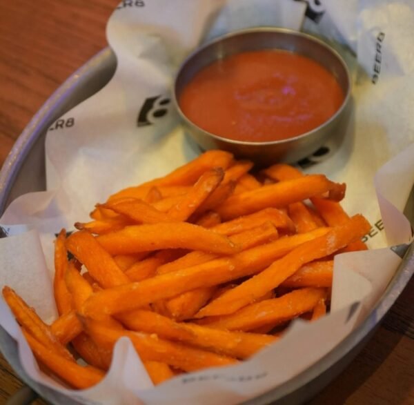 Запечённые батат с соусом