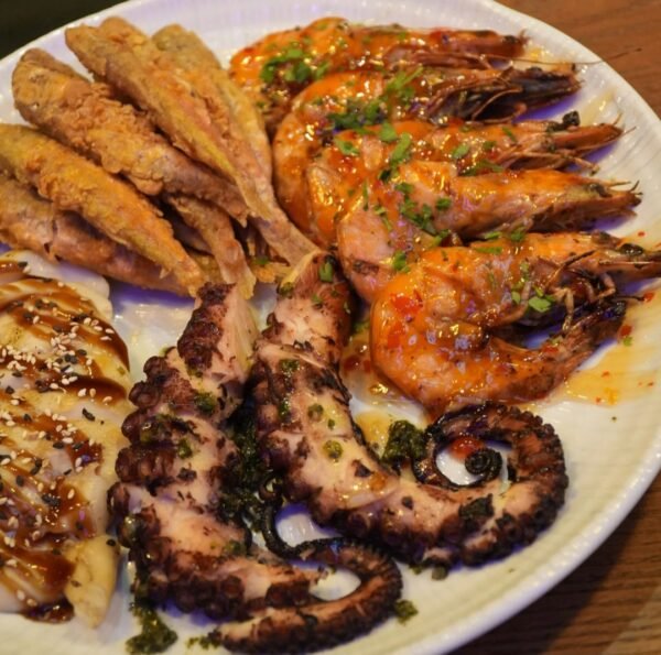 Плато с морепродуктами ,,Море в огне"